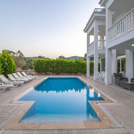 Silver - 4 Bedroom With Private Pool Fethiye