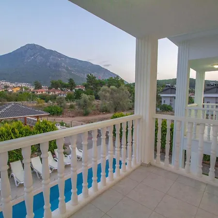 Villa Silver - 4 Bedroom With Private Pool