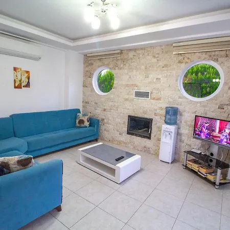 Silver - 4 Bedroom With Private Pool *