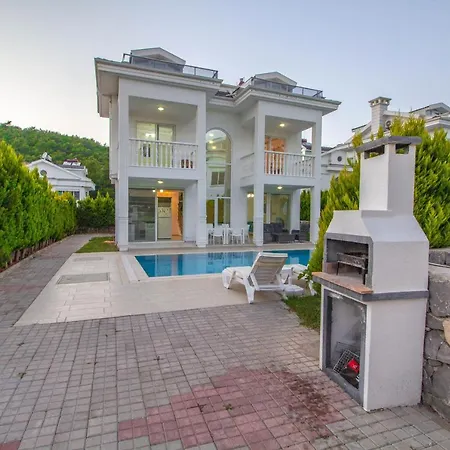 Vila Silver - 4 Bedroom With Private Pool *